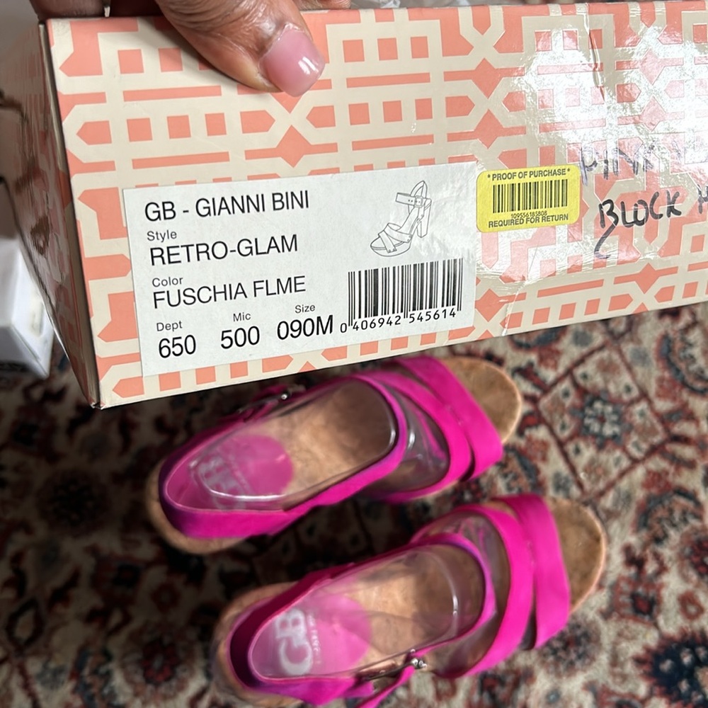 Gianni Bini Fuschia Flame Retro Glam Wood Block Heels - Picture 8 of 8